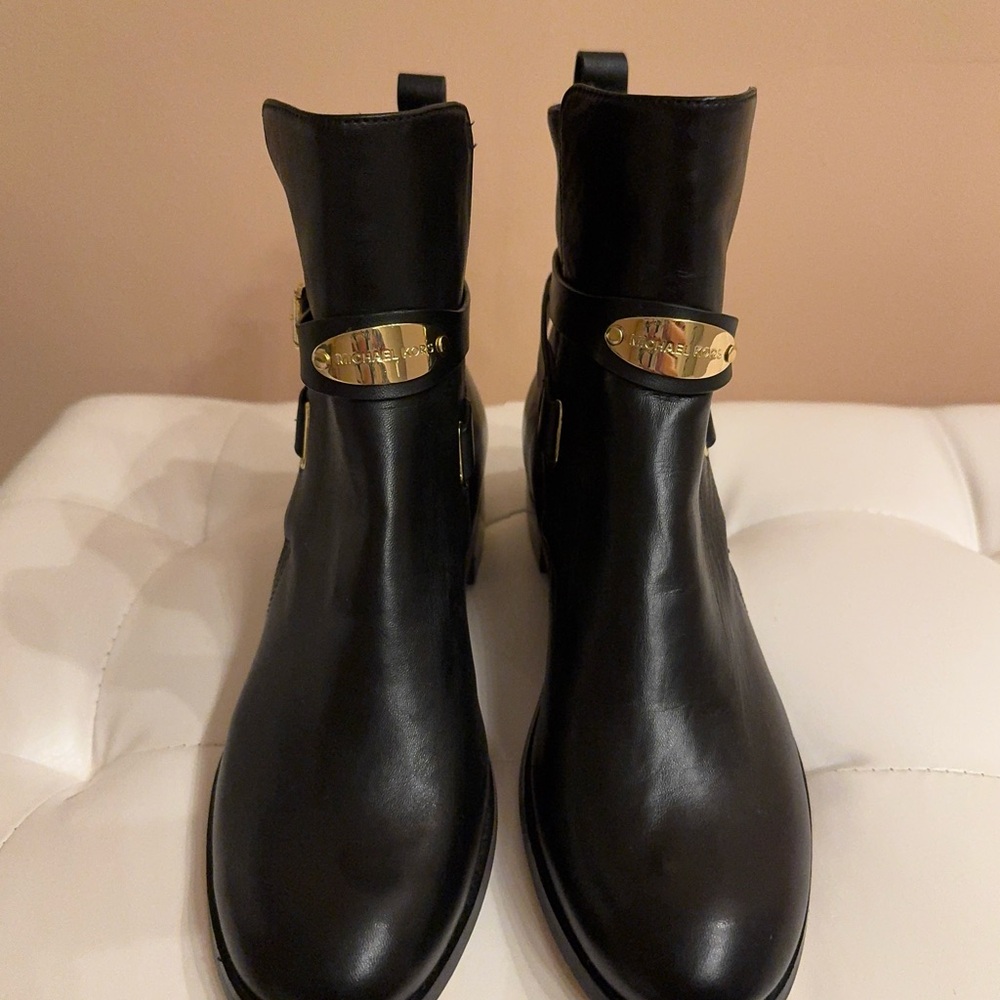 Michael Kors Black Leather Boots with Gold Accents. - Picture 3 of 8